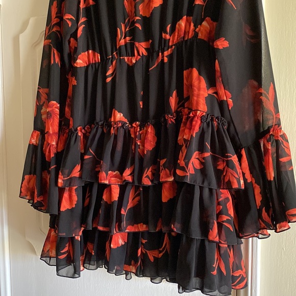 Forever 21 contemporary floral, tiered, ruffle dress - Picture 12 of 12